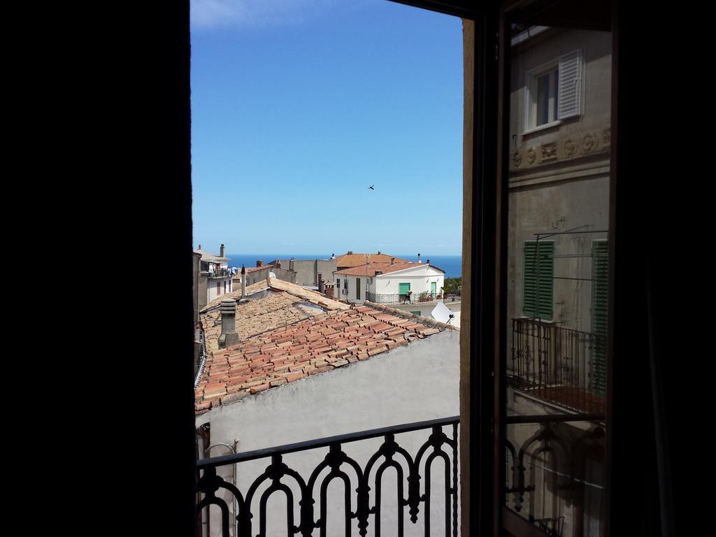 Palazzo Madeo - Residenza D'Epoca Panzió Crosia Kültér fotó