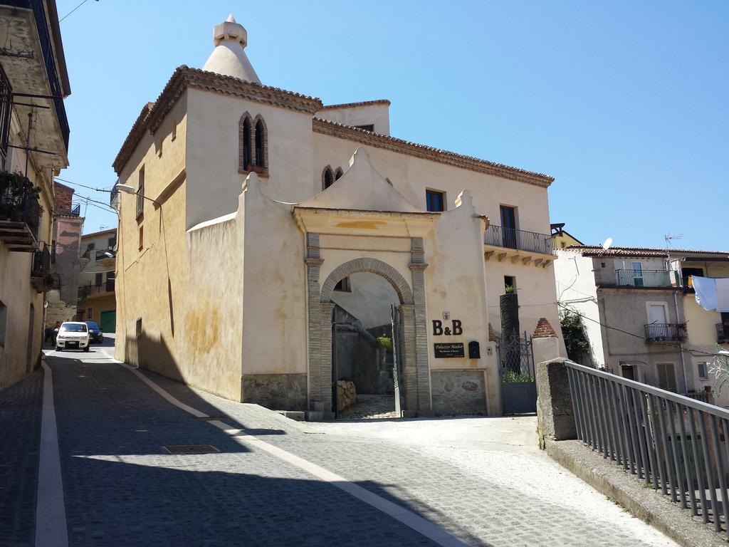 Palazzo Madeo - Residenza D'Epoca Panzió Crosia Kültér fotó