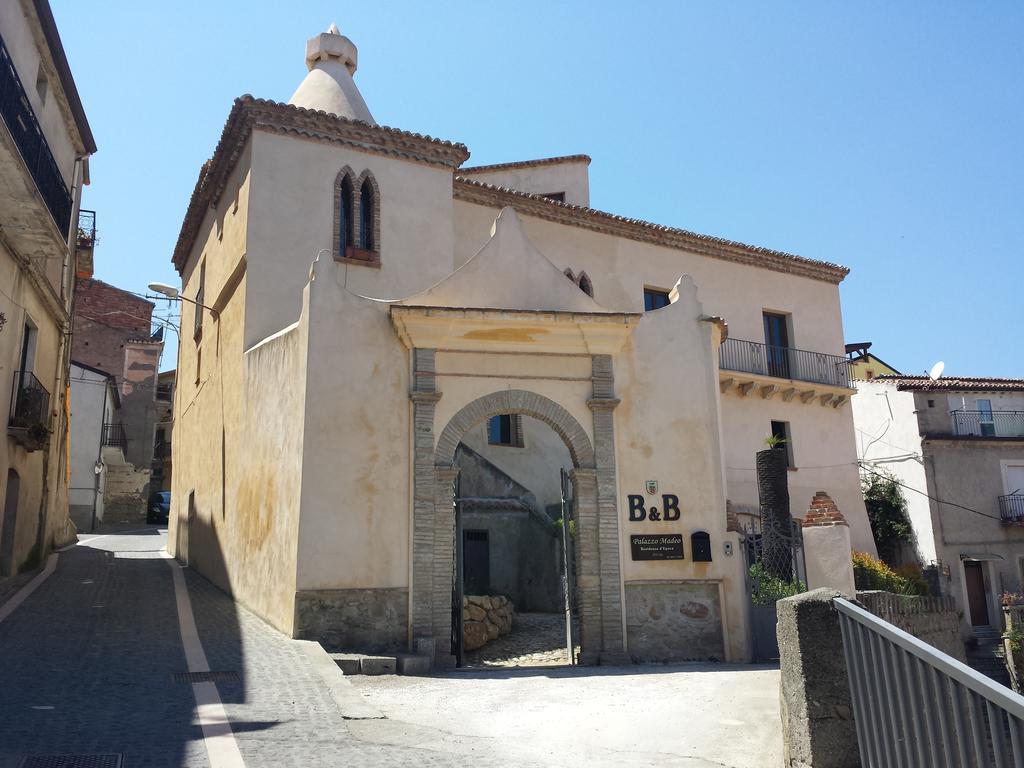 Palazzo Madeo - Residenza D'Epoca Panzió Crosia Kültér fotó