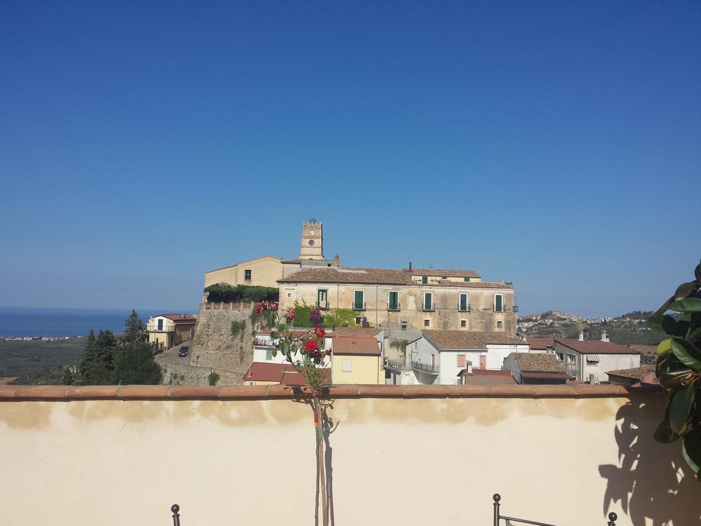 Palazzo Madeo - Residenza D'Epoca Panzió Crosia Kültér fotó