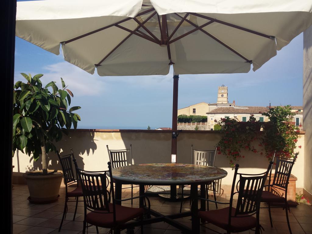 Palazzo Madeo - Residenza D'Epoca Panzió Crosia Kültér fotó