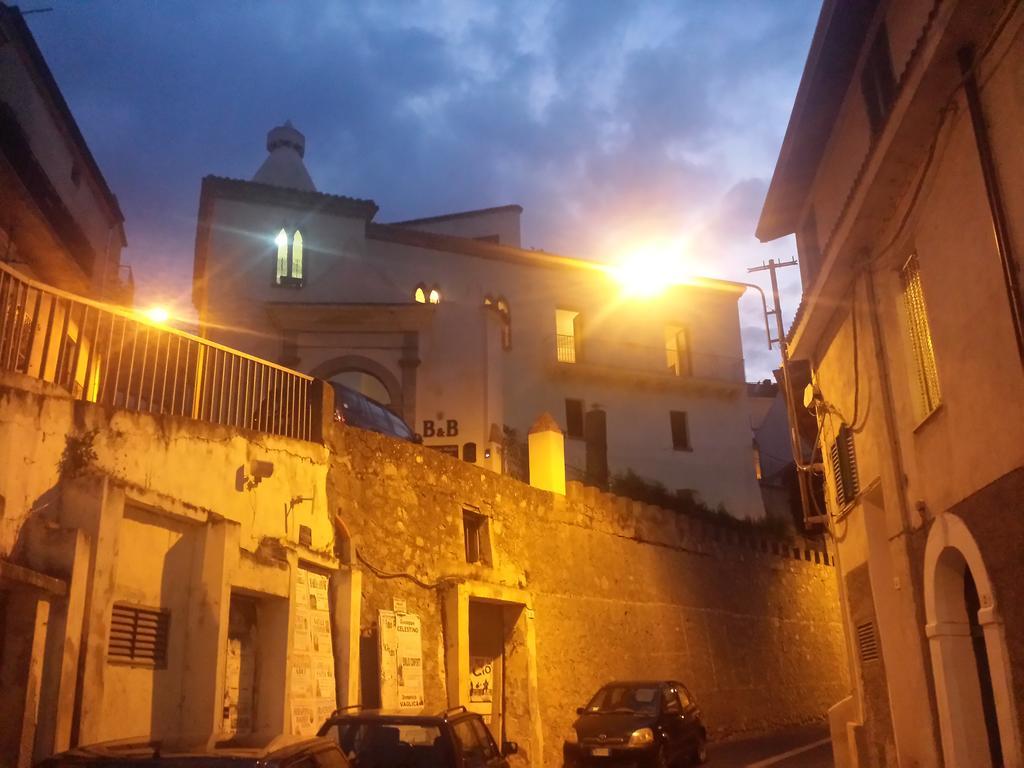 Palazzo Madeo - Residenza D'Epoca Panzió Crosia Kültér fotó